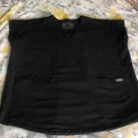 SOLD💥💥💥💥FiGS Scrub Top - Picture 1 of 5